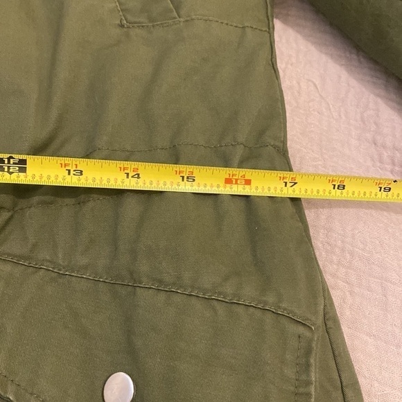 H&M green parka jacket . Size Xs. Worn only once. Very good condition. - Picture 10 of 15